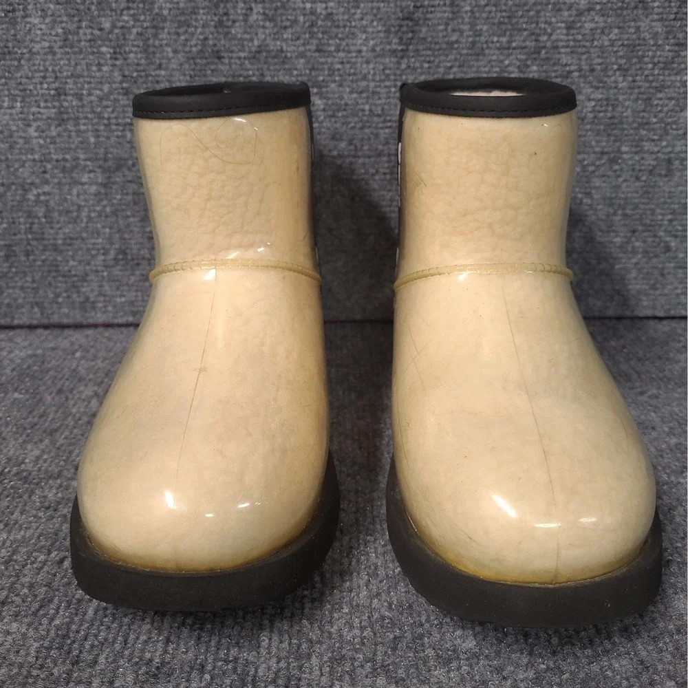 UGG 'Classic Clear Mini' Big Kids US 6 Natural Snow Boots S/N 1112386K